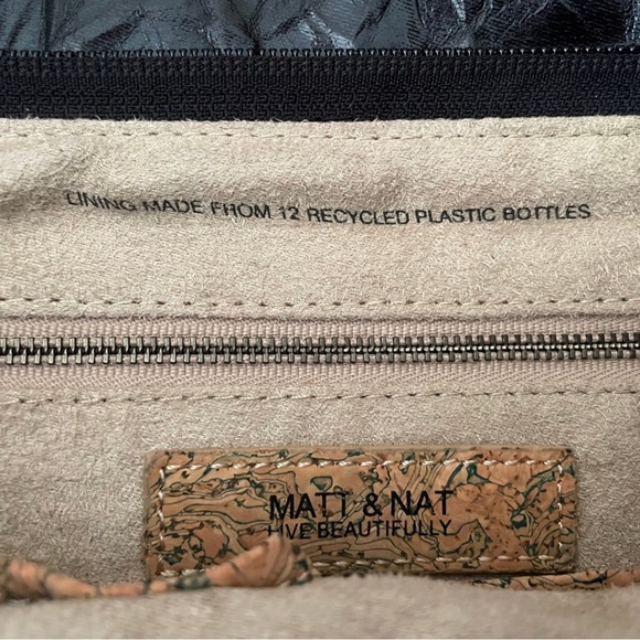 Matt & Nat Santogold Red Velvet Clutch Shoulder Crossbody Foldover Purse - Picture 8 of 11